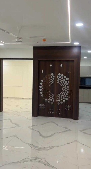 Room in 4 BHK Apartment at DSR The Classe, Narsingi – for Rent