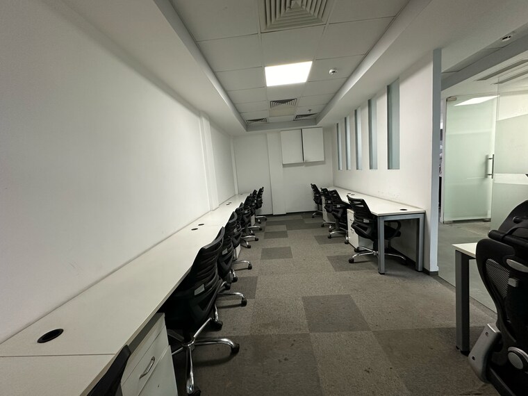  Parking, vipul-business-park Commercial Office Space 1000 Sq.Ft. In Tikri Gurgaon 9436157