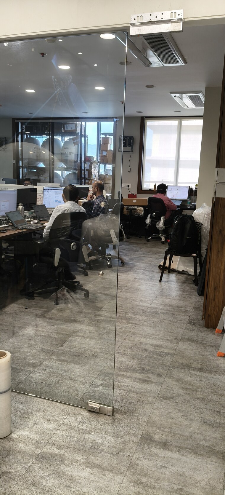  Parking, real-tech-park Commercial Office Space 2600 Sq.Ft. In Vashi Sector 30a Navi Mumbai 9436178