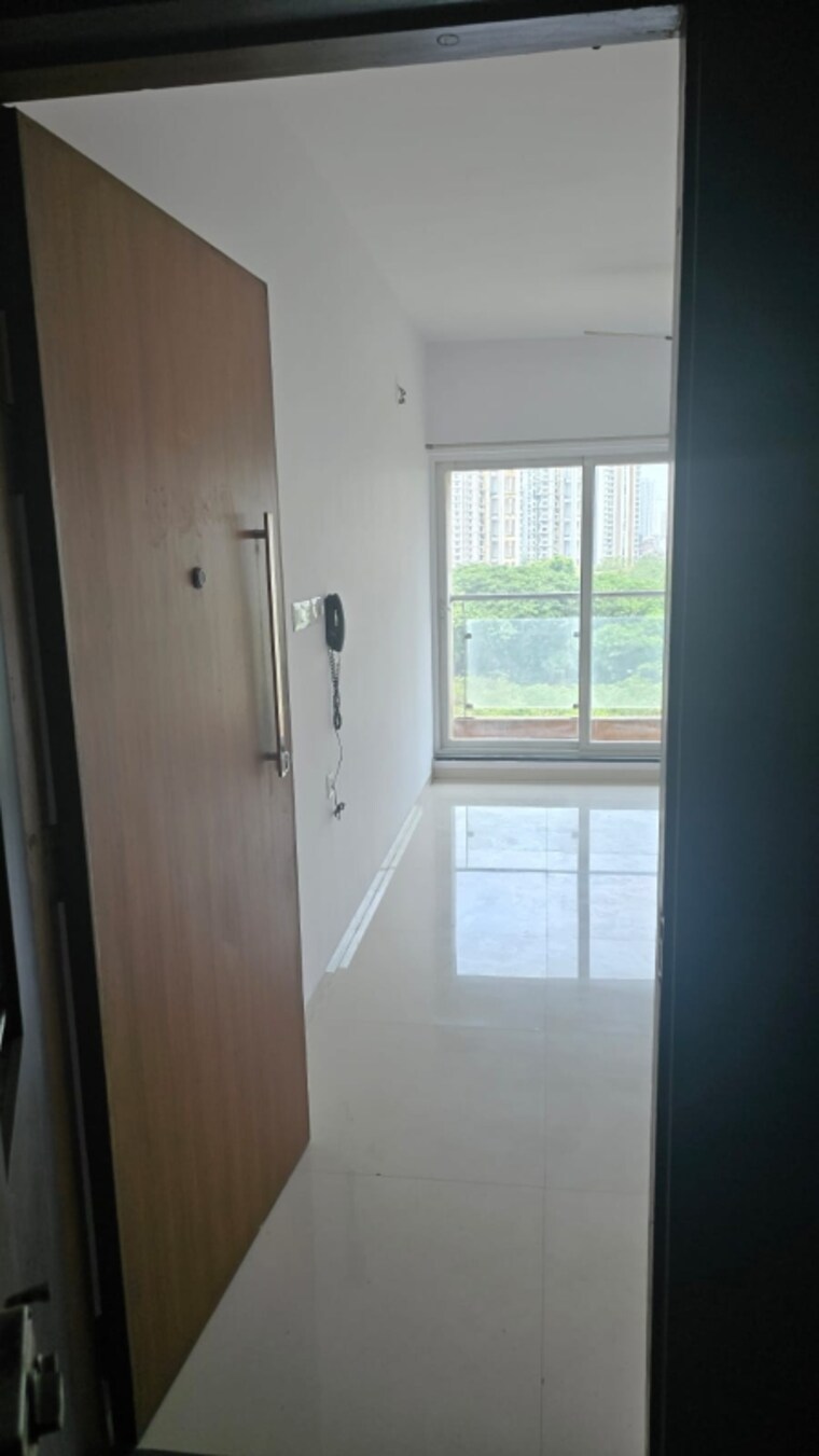 Bathroom, rustomjee-urbania-azziano 2 Bedroom 770 Sq.Ft. Apartment In Thane West Thane 9436181
