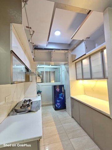 Master Bedroom in 3 BHK Apartment at Gaur City 2 - 14th Avenue, Sector 16c Greater Noida – for Rent