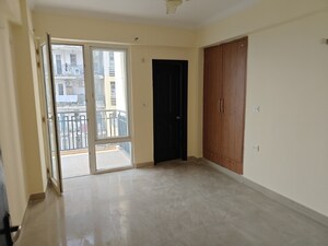 Room in 3.5 BHK Apartment at Sector 84 – for Rent