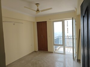 Room in 3.5 BHK Apartment at Sector 84 – for Rent
