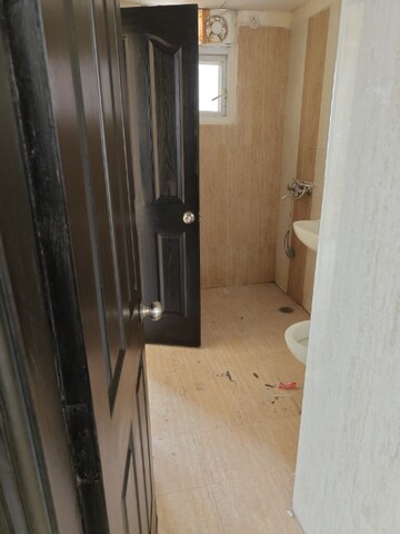 Building Lobby in 3.5 BHK Apartment at Sector 84 – for Rent