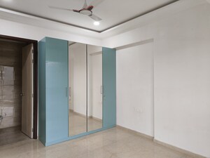 2 BHK Apartment For Rent in Adani Ten BKC, Bandra East