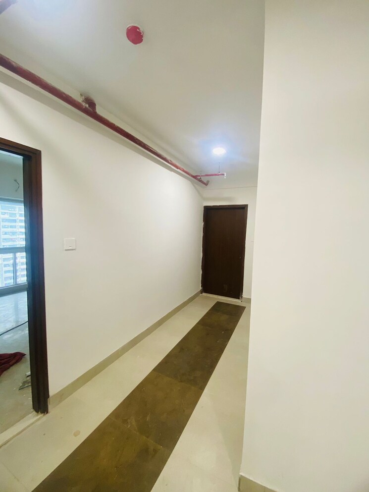 Room, omkar-signet 1 Bedroom 333 Sq.Ft. Apartment In Malad East Mumbai 9436228