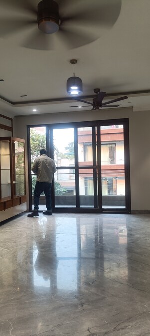 3 BHK Builder Floor For Rent in Anand Vihar