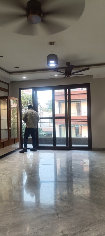 3 BHK Builder Floor For Rent in Anand Vihar