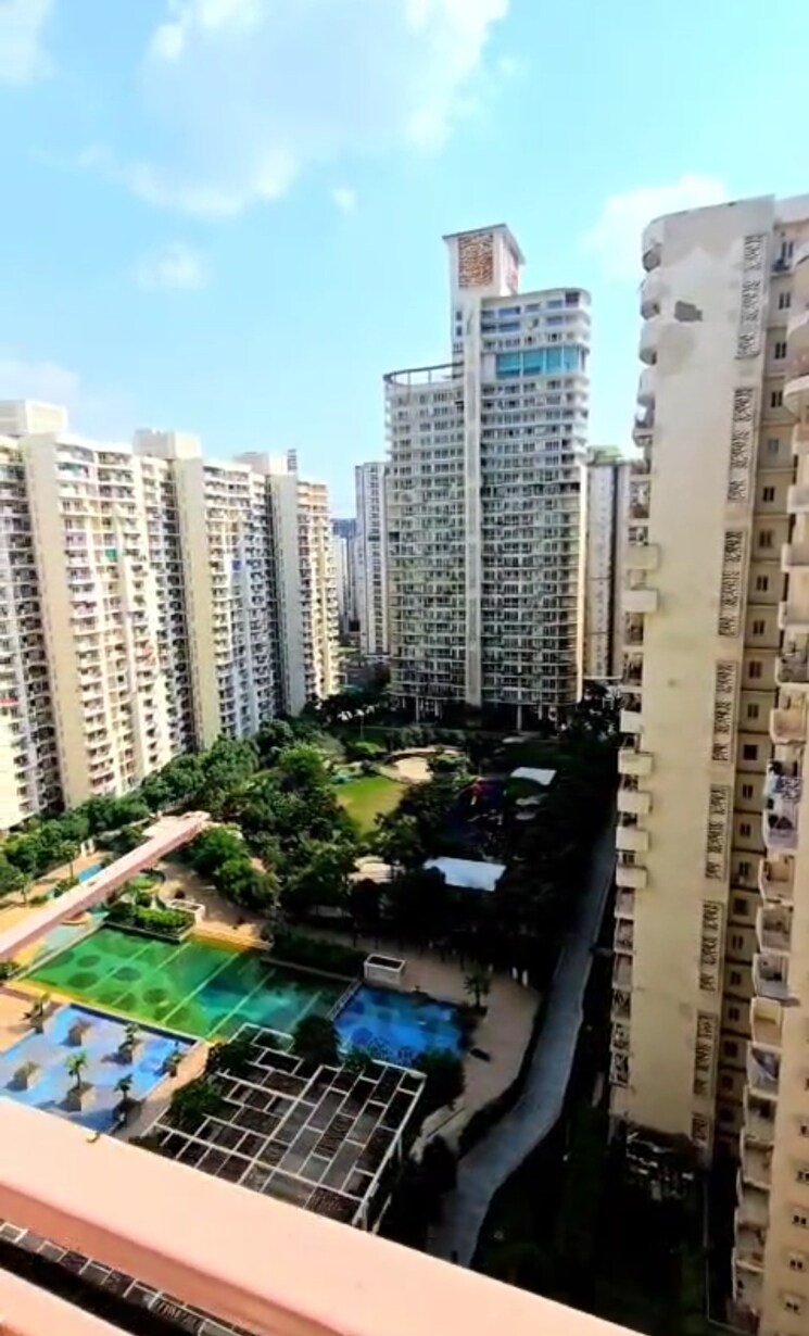 Exterior View, mahagun-moderne 3 Bedroom 1435 Sq.Ft. Apartment In Sector 78 Noida 9436234