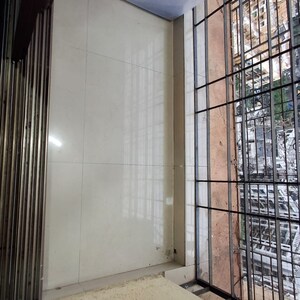 Room in 2 BHK Apartment at Ekta Meadows, Khatau Estate – for Rent