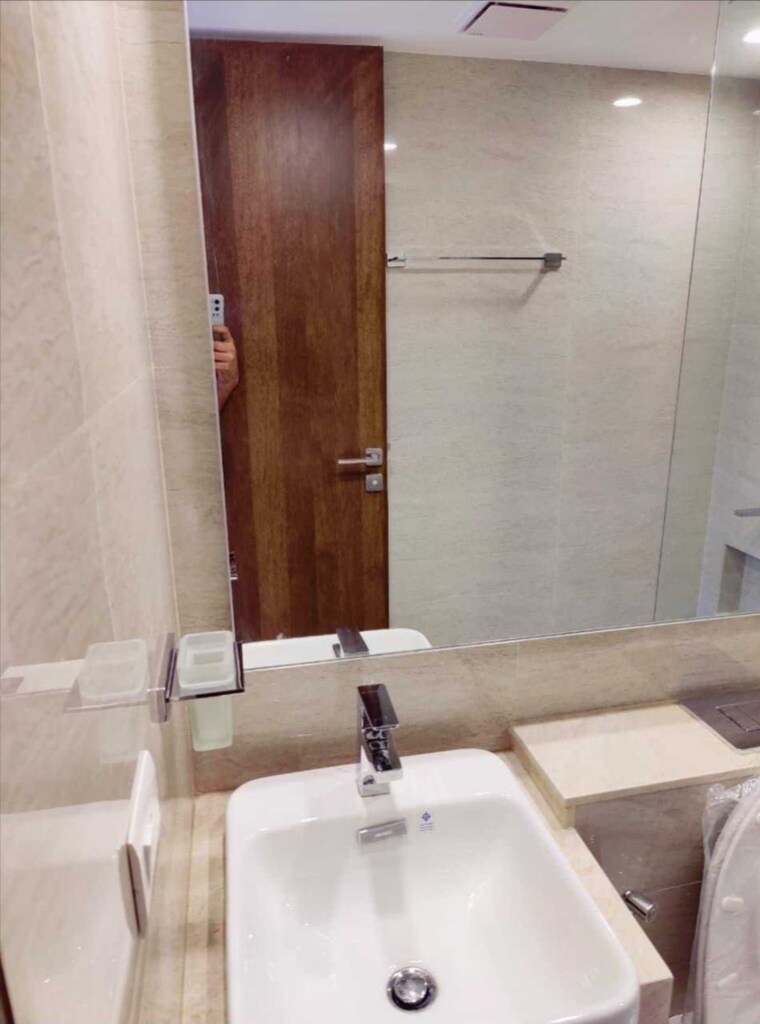 Bathroom, hiranandani-castle-rock 2 Bedroom 750 Sq.Ft. Apartment In Powai Mumbai 9436282