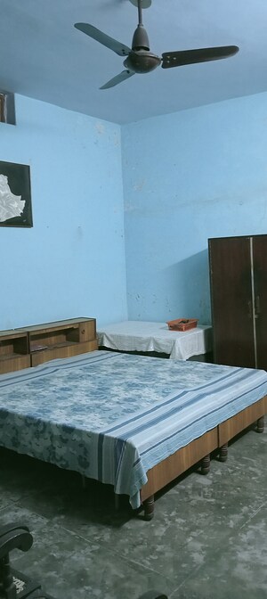 Bedroom in 5 BHK Independent House at Alambagh – for Sale