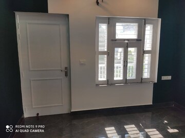 Room in 2.5 BHK Apartment at Pacific Estate, Mohit Nagar – for Sale