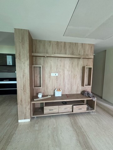 Furnished Amenities in 3 BHK Apartment at Satellite – for Rent