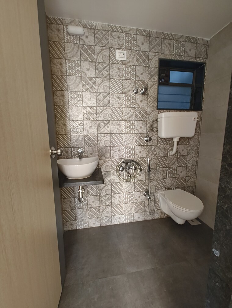 Bathroom, nalasopara west 2 Bedroom 617 Sq.Ft. Apartment In Nalasopara West Palghar 9436367