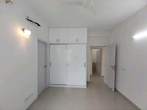 Room in 3 BHK Apartment at Emaar MGF Emerald Hills, Sector 65 – for Rent