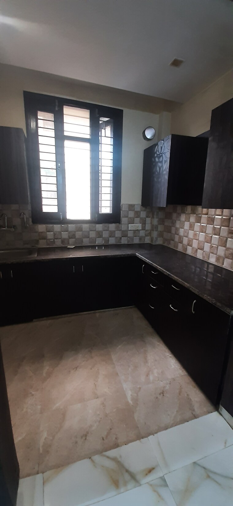 Kitchen, landcraft-golflinks-plaza 2 Bedroom 120 Sq.Ft. Builder Floor In Pandav Nagar Ghaziabad 9436415