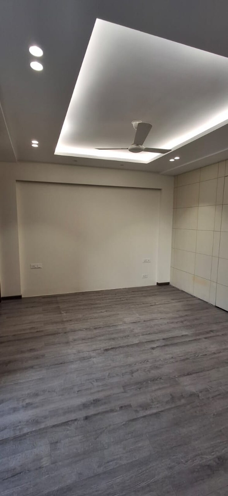 Room, greater kailash ii 4 Bedroom 400 Sq.Yd. Builder Floor In Greater Kailash ii Delhi 9436459