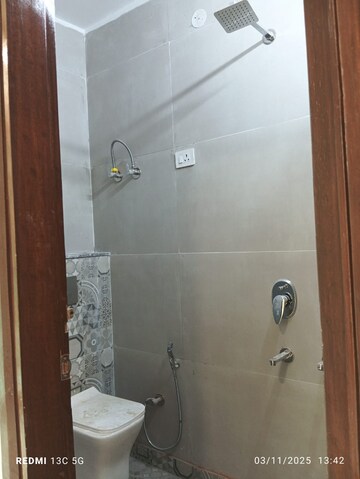 Bathroom in 2 BHK Builder Floor at Rohini Sector 25 – for Rent