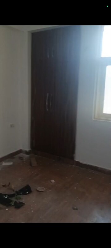 Room in 2.5 BHK Apartment at Gulmohur Garden, Raj Nagar Extension – for Sale