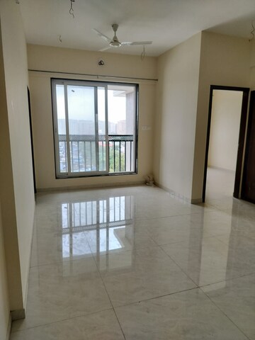 Living Room in 2 BHK Apartment at Chembur – for Rent