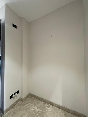 Room in 3 BHK Builder Floor at Chittaranjan Park – for Rent