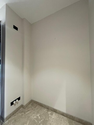 Room in 3 BHK Builder Floor at Chittaranjan Park – for Rent