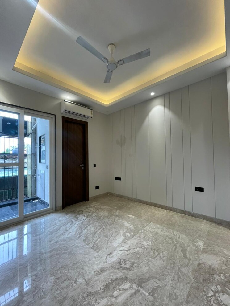 Room, chittaranjan park 3 Bedroom 160 Sq.Yd. Builder Floor In Chittaranjan Park Delhi 9436535