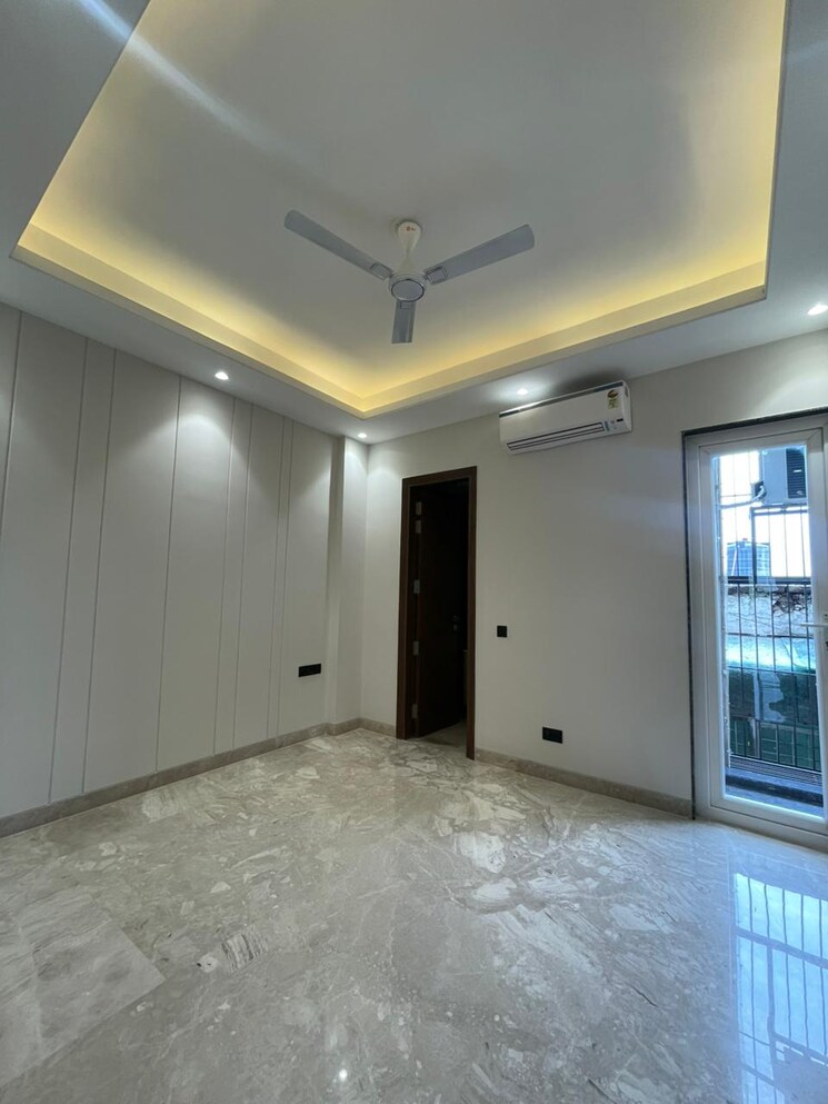 Room, chittaranjan park 3 Bedroom 160 Sq.Yd. Builder Floor In Chittaranjan Park Delhi 9436535