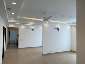 Master Bedroom in 4 BHK Apartment at Mahagun Mirabella, Sector 79 – for Rent