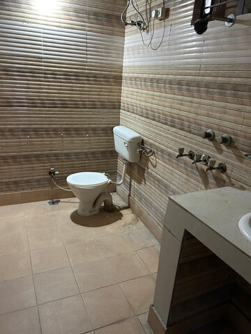 Team Area in 2 BHK Builder Floor at Sector 128 – for Sale