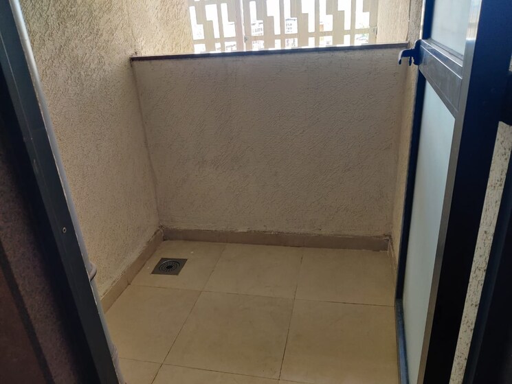 Bathroom, lodha-casa-maxima 1 Bedroom 484 Sq.Ft. Apartment In Mira Road Thane 9436556