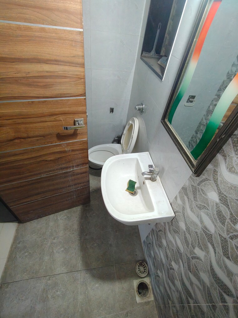Bathroom, venkatesh-bliss 2 Bedroom 1000 Sq.Ft. Apartment In Undri Pune 9436571