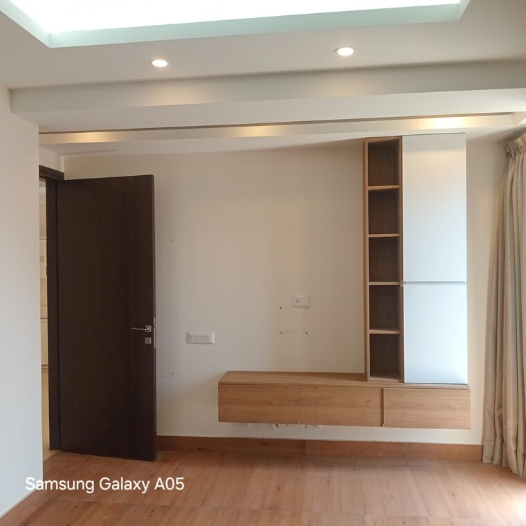 Room, greater kailash part 3 3 Bedroom 217 Sq.Yd. Builder Floor In Greater Kailash Part 3 Delhi 9436582