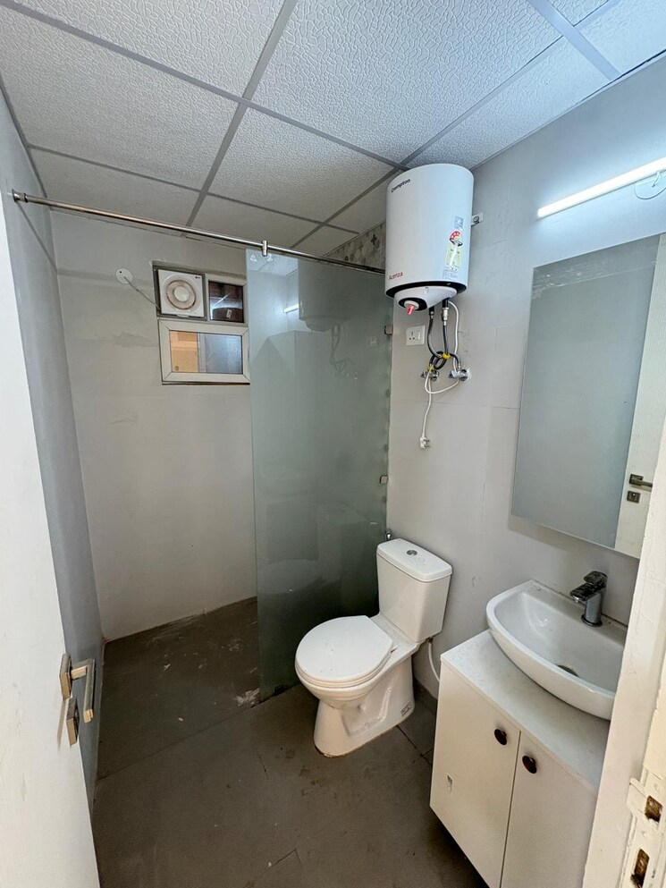 Bathroom, signature-the-millennia-3 1 Bedroom 352 Sq.Ft. Builder Floor In Sector 37d Gurgaon 9436572