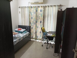 Room in 2 BHK Apartment at Tharwani Rosewood Heights, Kharghar Sector 10 – for Sale