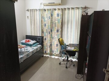Room in 2 BHK Apartment at Tharwani Rosewood Heights, Kharghar Sector 10 – for Sale