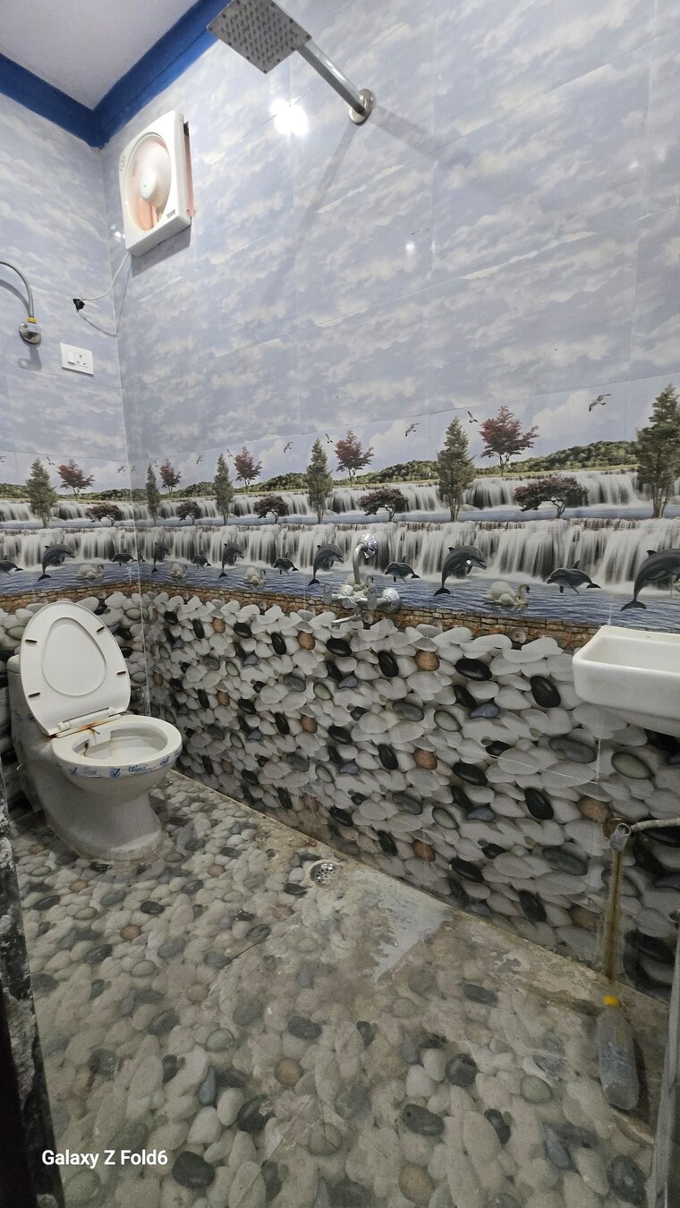 Bathroom, chattarpur 1 Bedroom 450 Sq.Ft. Builder Floor In Chattarpur Delhi 9436598