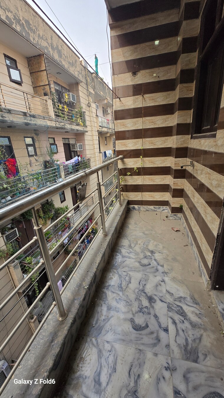 Balcony, chattarpur 1 Bedroom 450 Sq.Ft. Builder Floor In Chattarpur Delhi 9436598