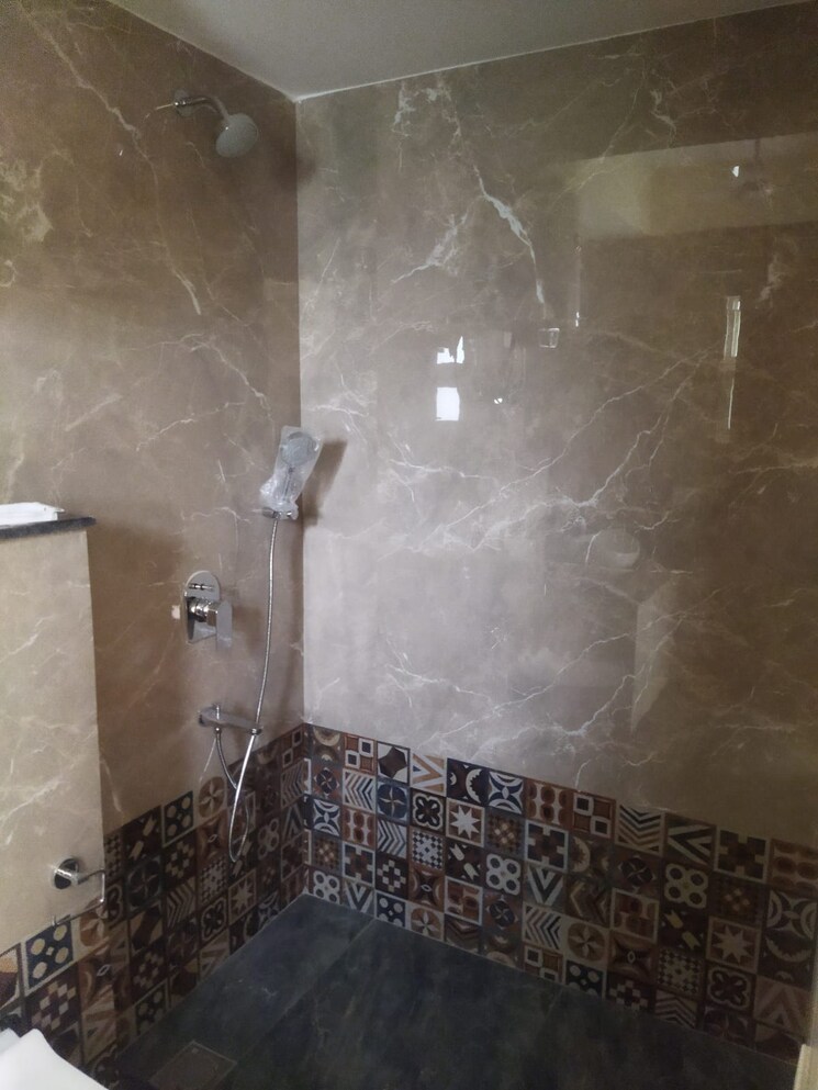 Bathroom, east-of-kailash-block-b-rwa 3 Bedroom 2000 Sq.Ft. Apartment In East Of Kailash Delhi 9436576