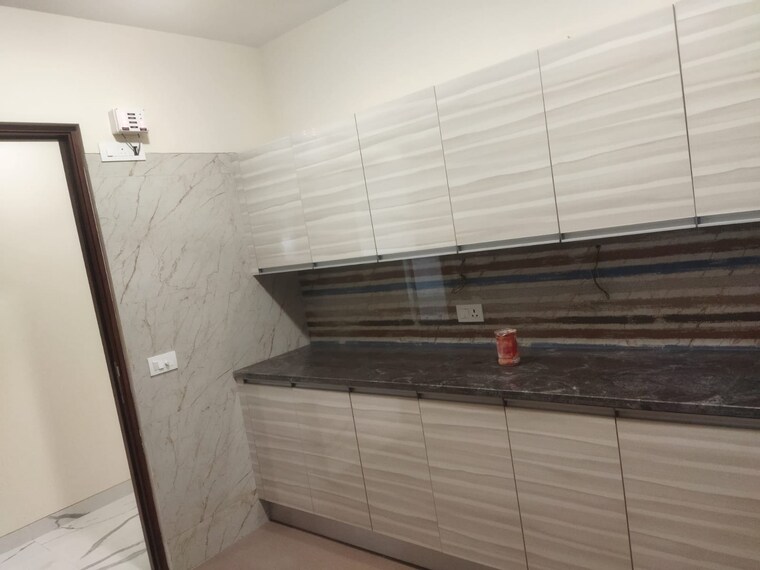 Bathroom, east-of-kailash-block-b-rwa 3 Bedroom 2000 Sq.Ft. Apartment In East Of Kailash Delhi 9436576