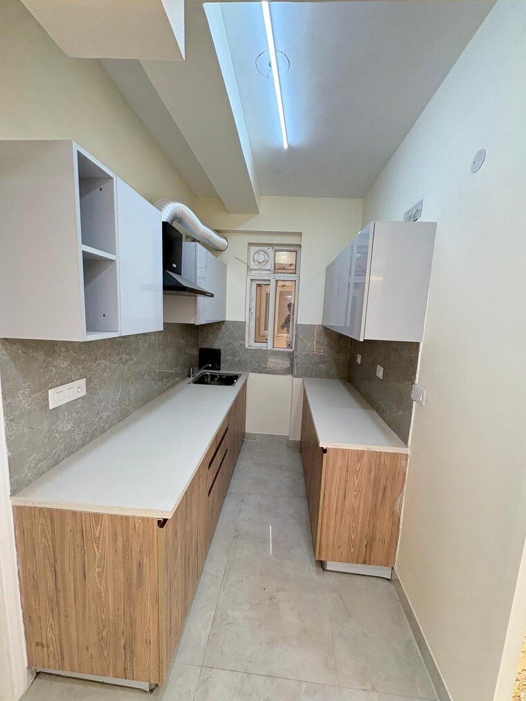 Kitchen, signature-the-millennia-3 3 Bedroom 1125 Sq.Ft. Builder Floor In Sector 37d Gurgaon 9436588