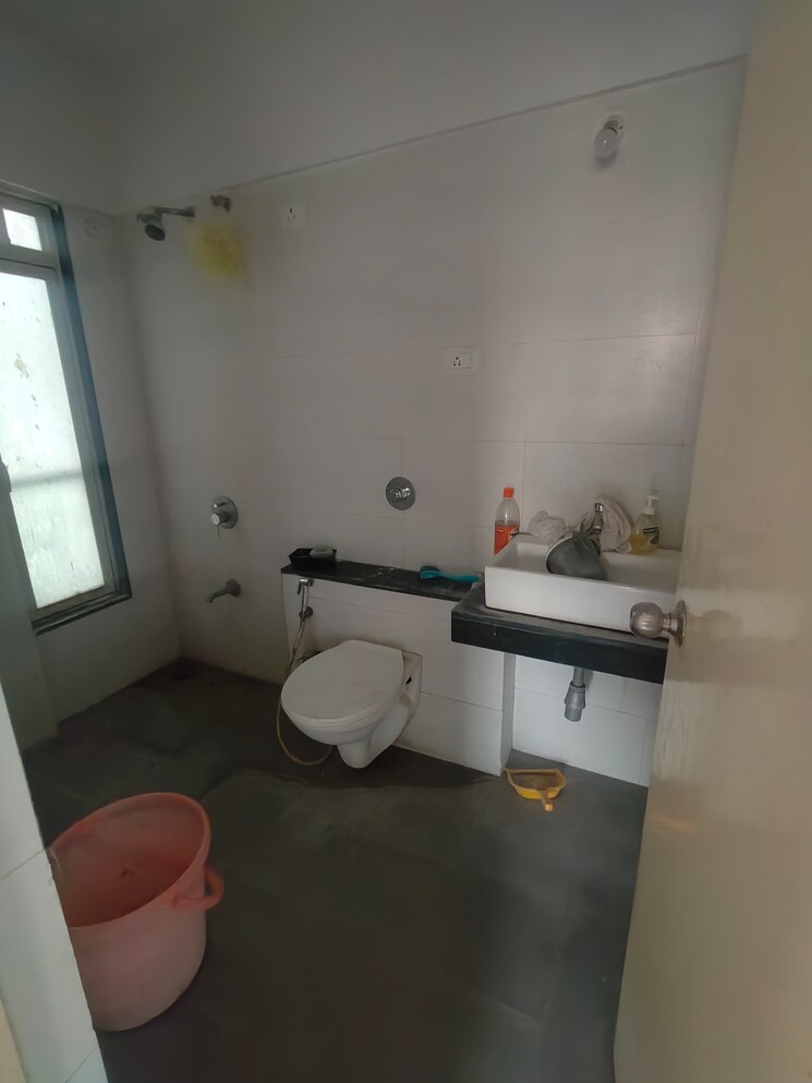 Bathroom, godrej-prana 2 Bedroom 775 Sq.Ft. Apartment In Undri Pune 9436591