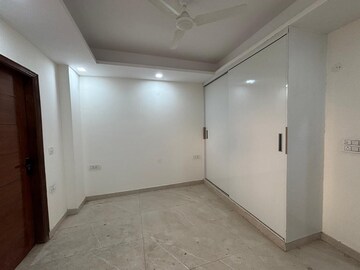 Room in 3 BHK Builder Floor at Disha CGHS, Sector 48 – for Sale