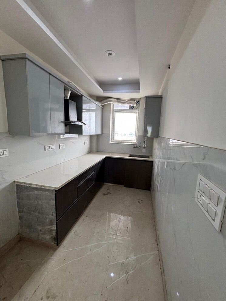 Kitchen, disha-cghs 3 Bedroom 204 Sq.Yd. Builder Floor In Sector 48 Faridabad 9436620