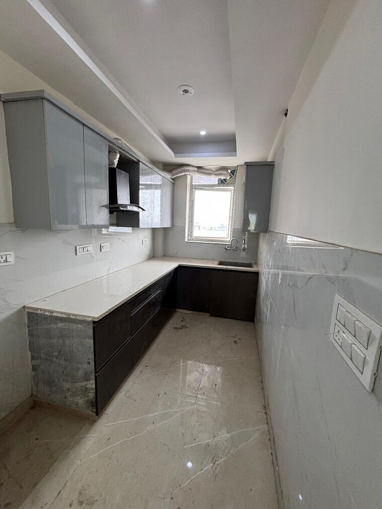 Kitchen, disha-cghs 3 Bedroom 204 Sq.Yd. Builder Floor In Sector 48 Faridabad 9436620