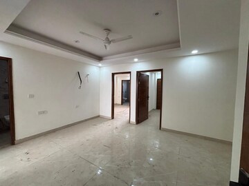 Room in 3 BHK Builder Floor at Disha CGHS, Sector 48 – for Sale