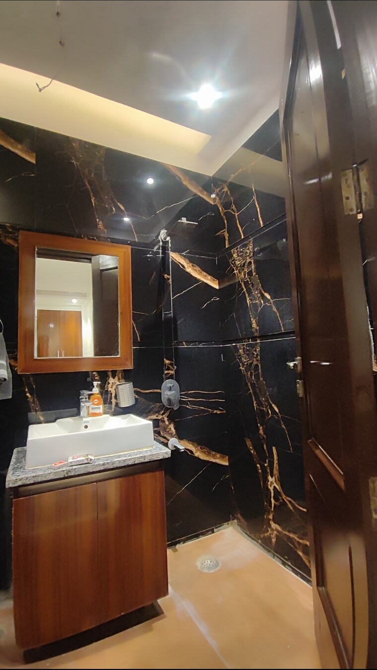 Kitchen, chattarpur 1.5 Bedroom 500 Sq.Ft. Builder Floor In Chattarpur Delhi 9436629