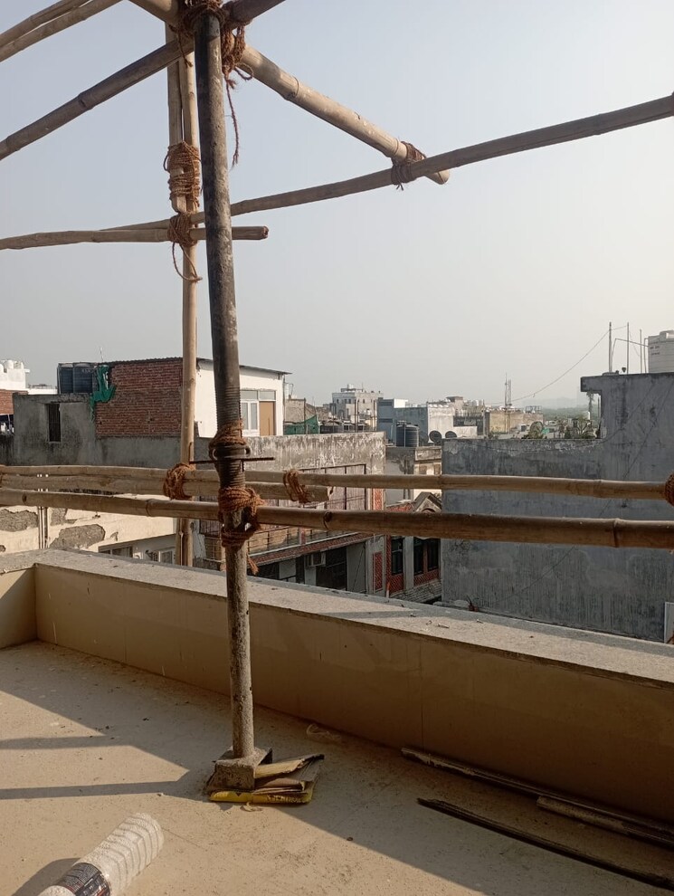 Swimming Pool, saket 2 Bedroom 850 Sq.Ft. Builder Floor In Saket Delhi 9436633