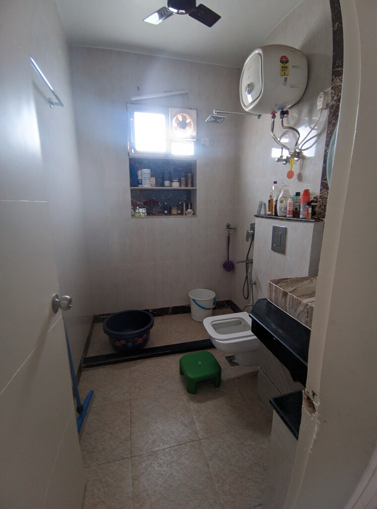 Team Area, eros-kenwood-tower 2 Bedroom 1550 Sq.Ft. Apartment In Sector 39 Faridabad 9436665